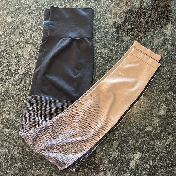 Ultimate leggings by PINK. Amazing hombre colors. - Picture 6 of 11